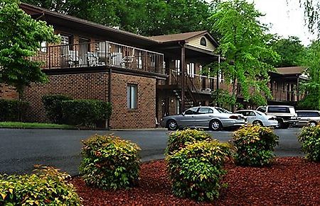 Affordable Corporate Suites Of Overland Drive Roanoke Buitenkant foto